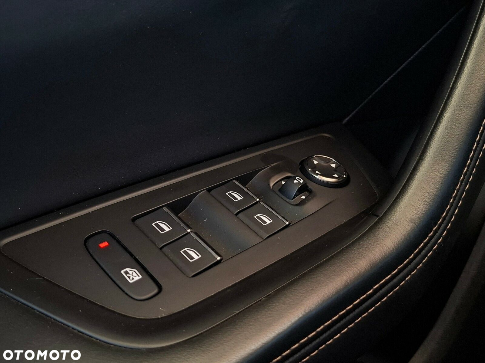 Peugeot 508 1.6 PureTech First Edition S&S EAT8 - 24