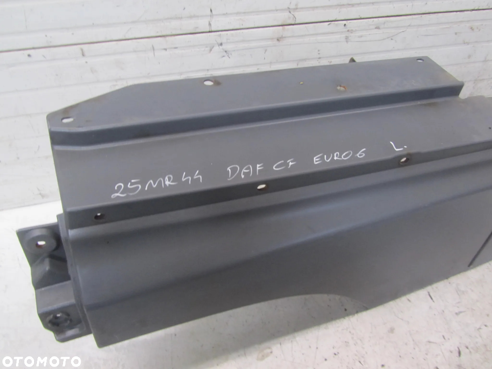 DAF CF 55 EURO 6 16r przedłużenie stopnicy lewe 1836021 - 2
