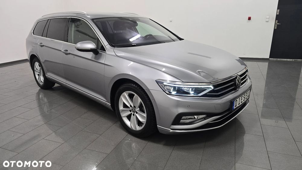 Volkswagen Passat - 2