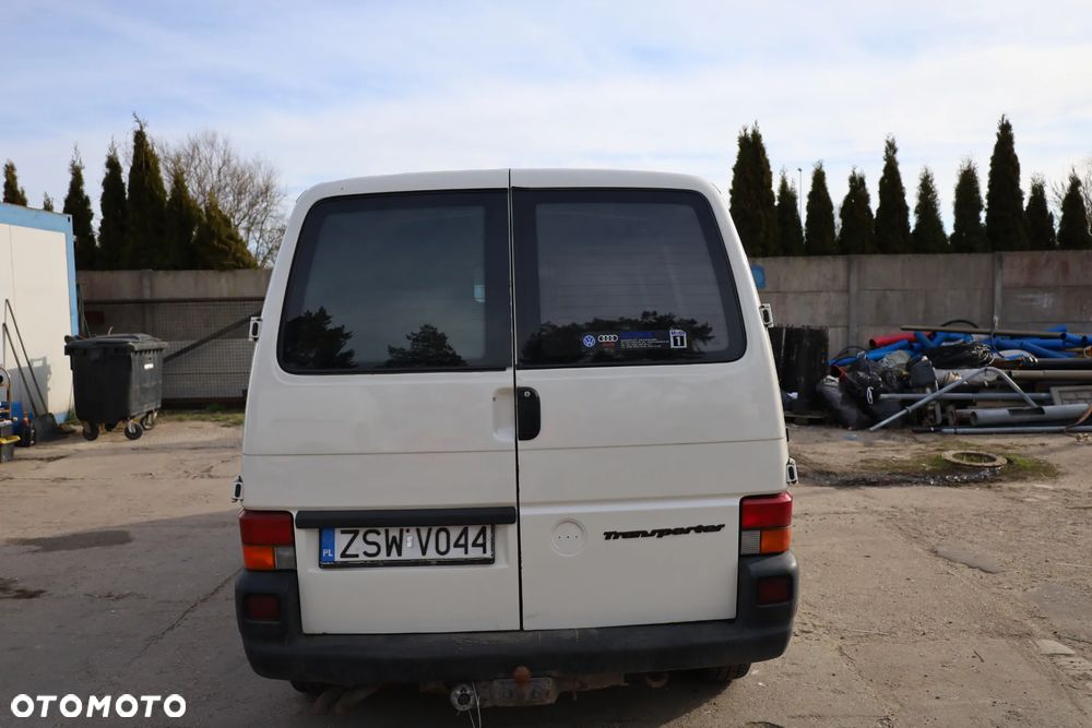 Volkswagen Transporter - 2