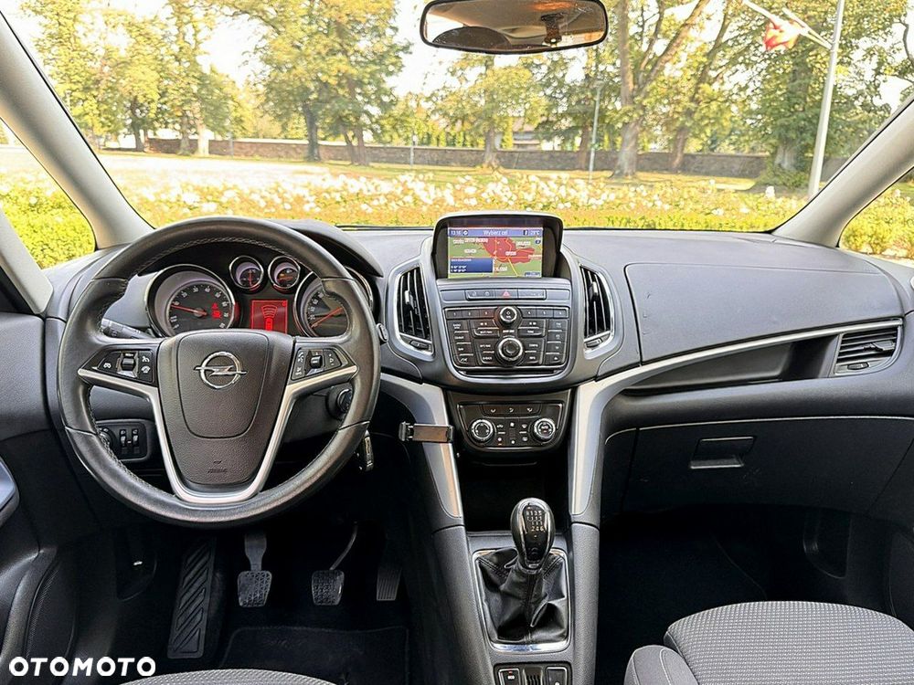 Opel Zafira - 17