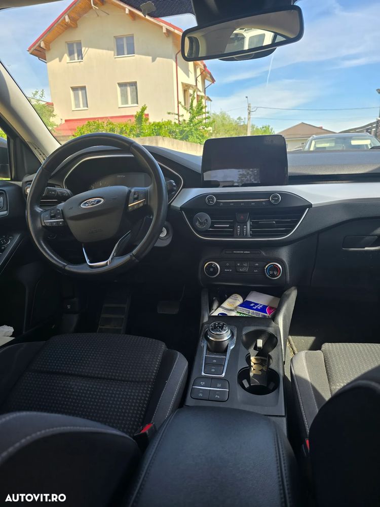 Ford Focus 1.5 EcoBlue Start-Stopp-System Aut. TITANIUM - 9