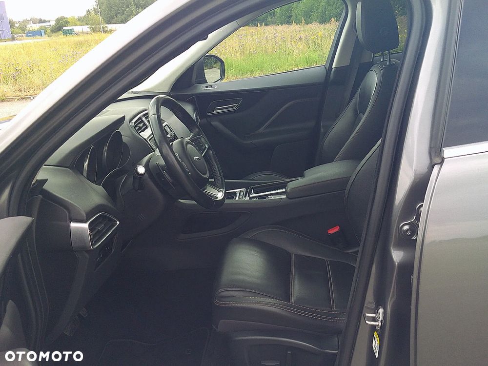 Jaguar F-Pace 3.0 TDV6 AWD R-Sport - 16
