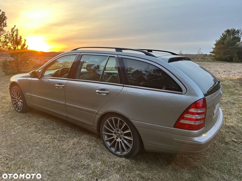 Mercedes-Benz Klasa C 240 4Matic Avantgarde - 1