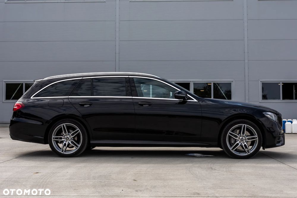 Mercedes-Benz Klasa E 220 d 4Matic T 9G-TRONIC AMG Line - 9