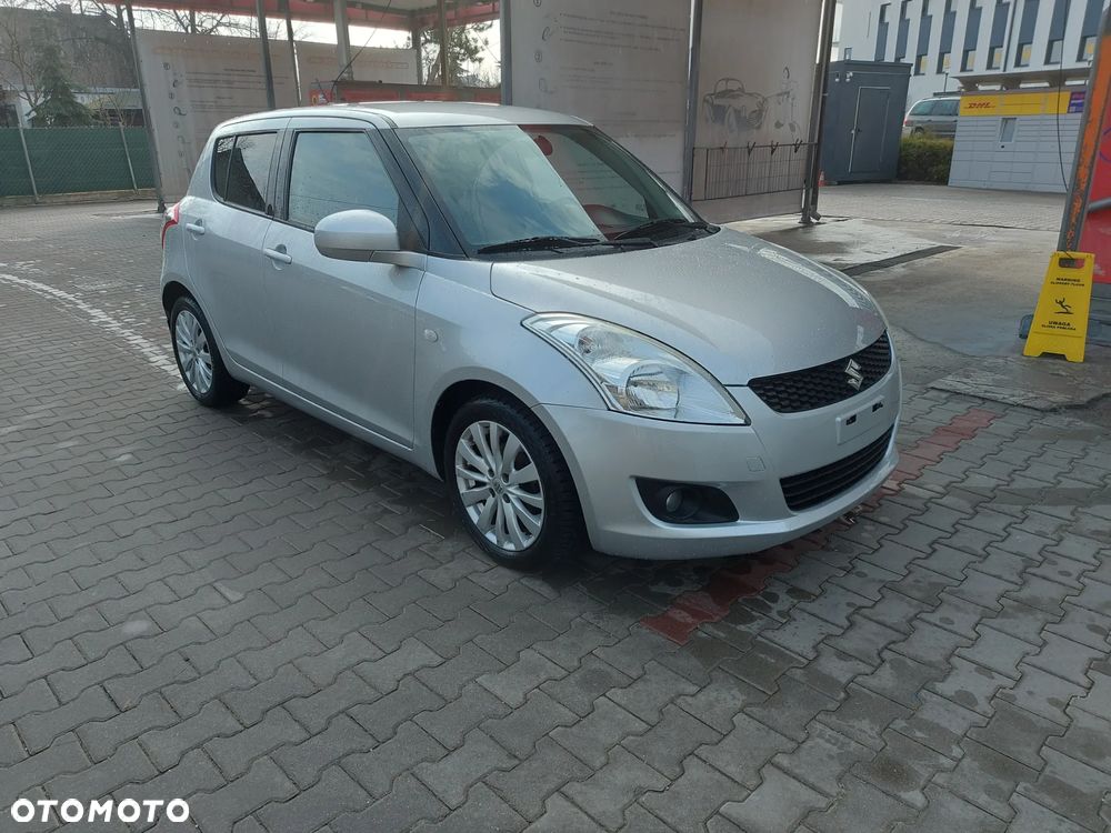 Suzuki Swift - 1