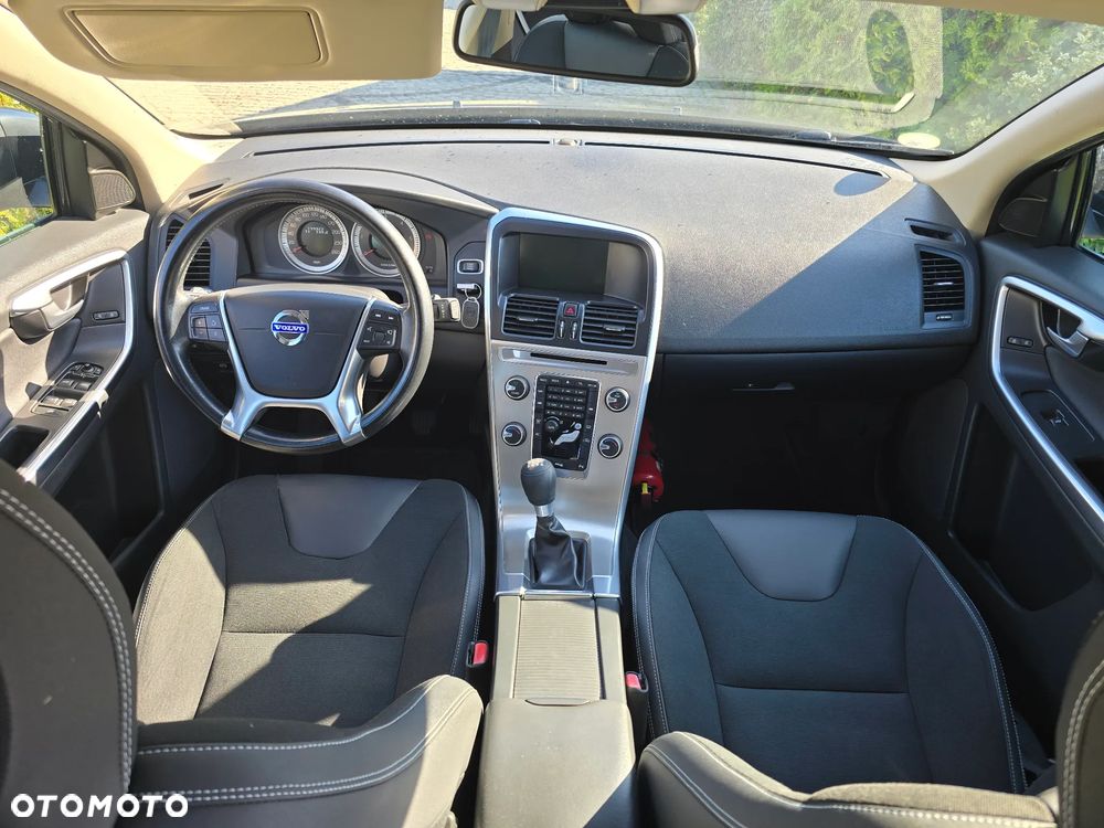 Volvo XC 60 DRIVe Momentum - 9