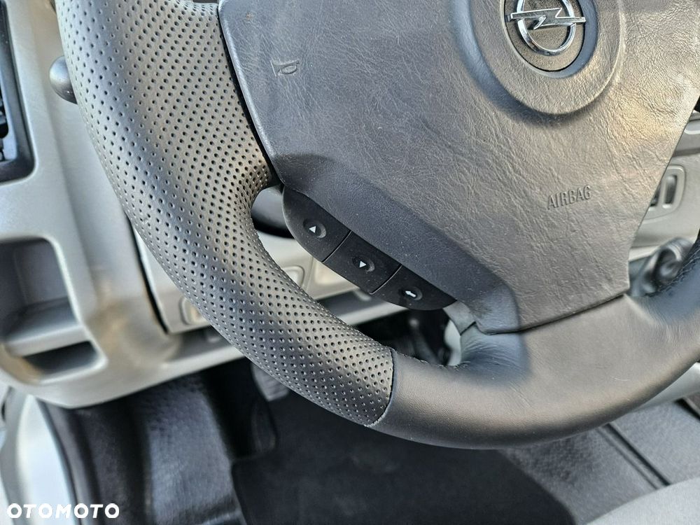 Opel Vivaro - 14