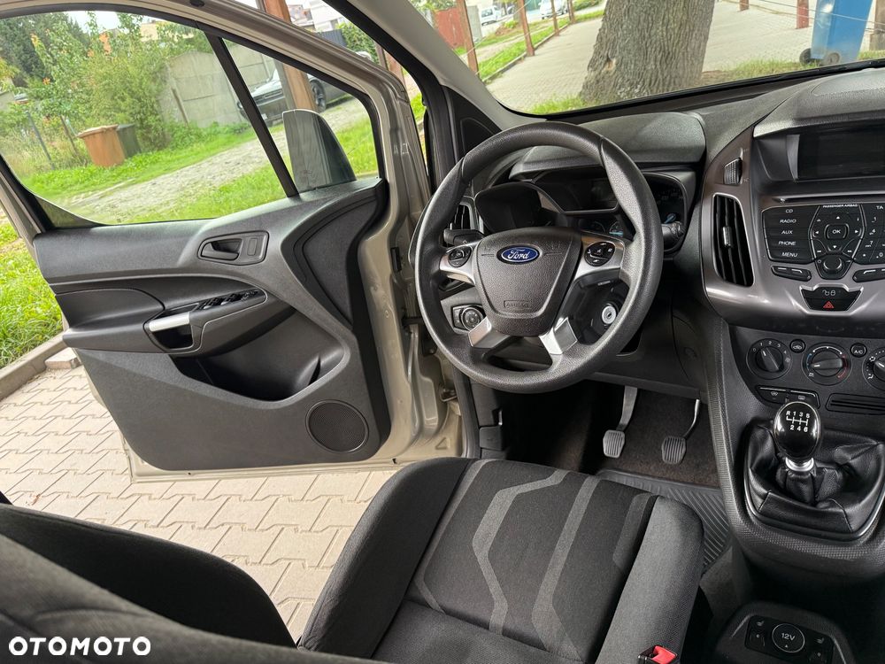 Ford Tourneo Connect Grand - 18