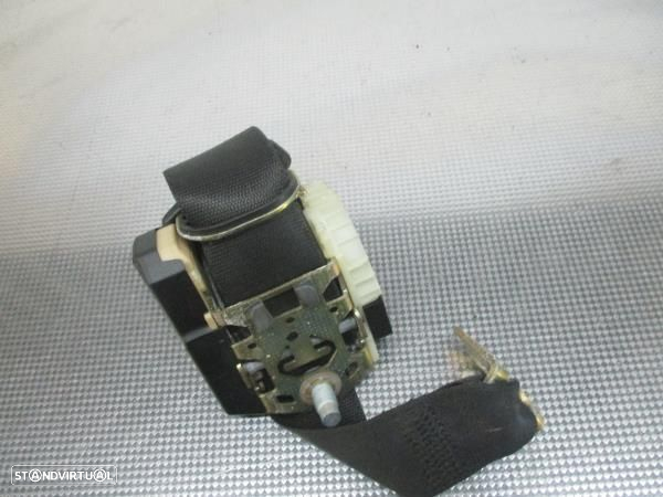 Cinto Tras Dto Mercedes-Benz C-Class (W203) - 4