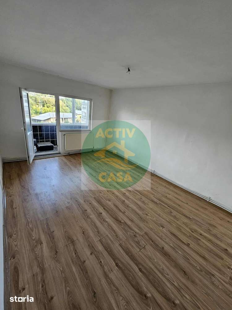 Apartament 4 camere, 2 bai si 2 balcoane — fotografia 3