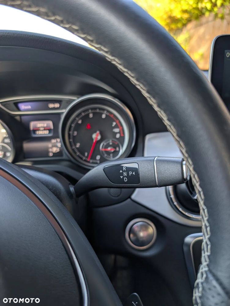 Mercedes-Benz CLA 250 7G-DCT - 19