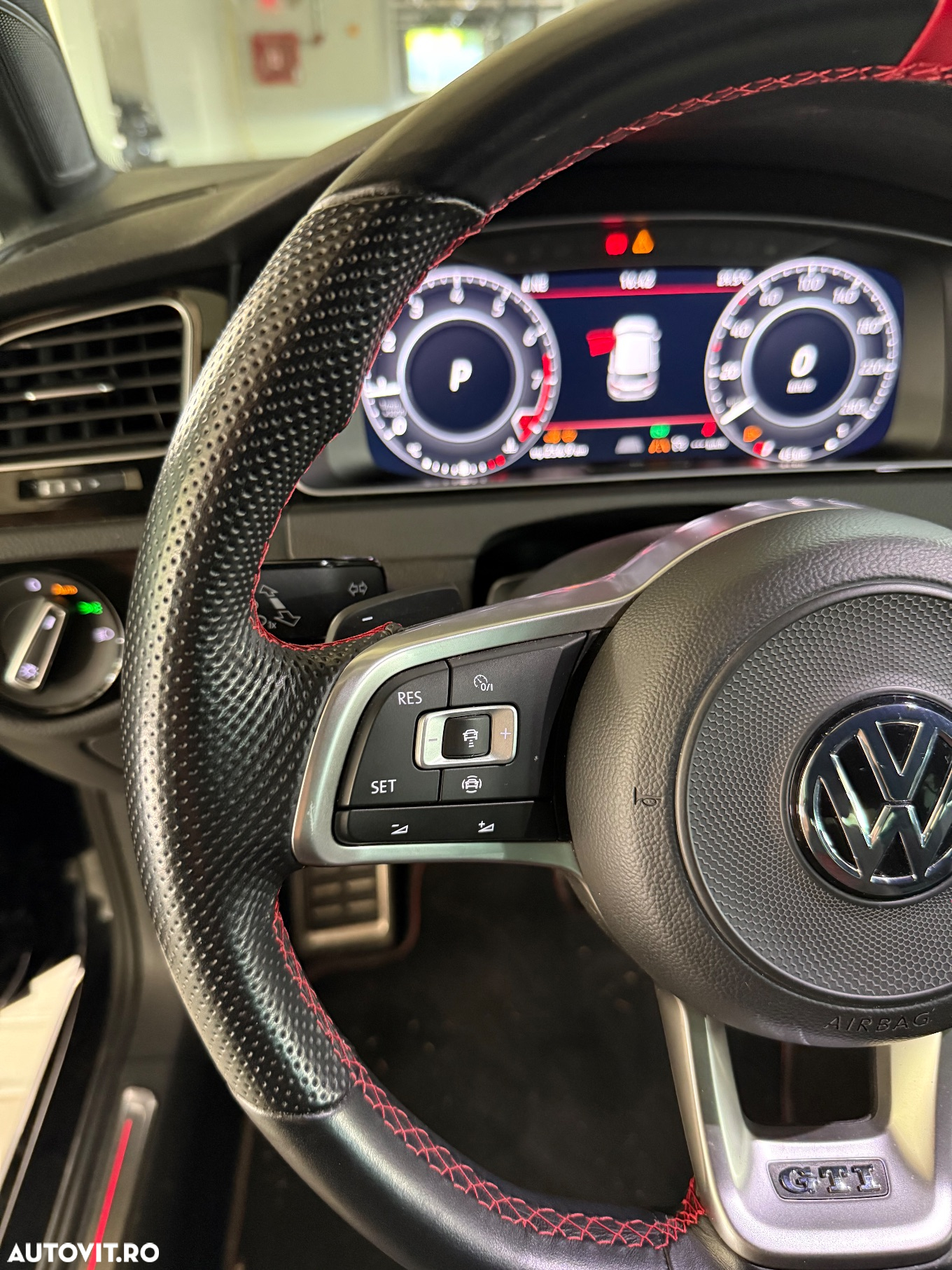 Volkswagen Golf GTI TCR 2.0 TSI OPF DSG - 6