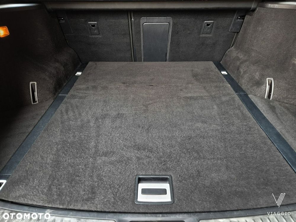 Toyota Avensis 1.8 Sol EU5 - 12