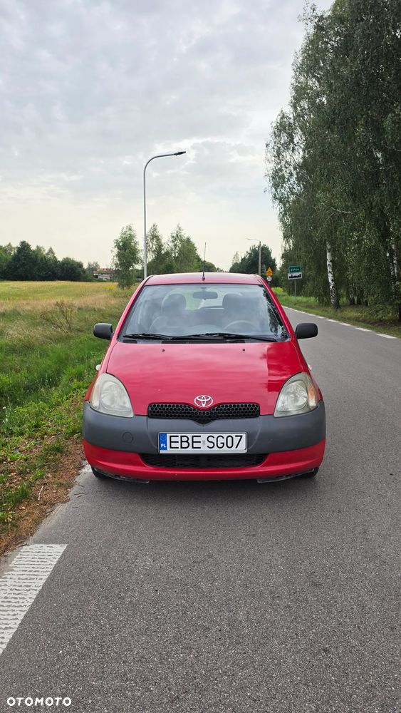 Toyota Yaris 1.0 Base - 2