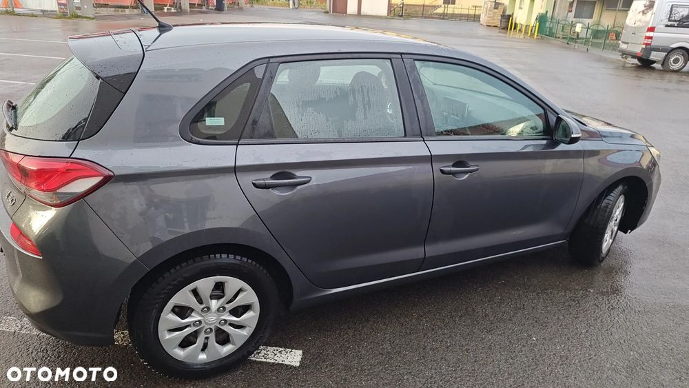 Hyundai i30 1.4 Classic + - 5