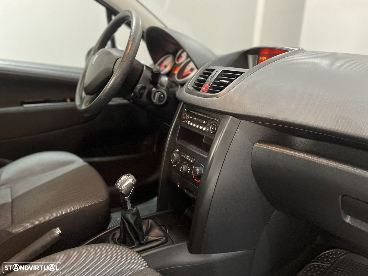 Peugeot 207 1.6 HDi 99g - 19