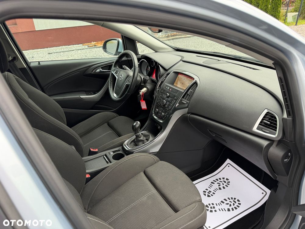 Opel Astra 2014