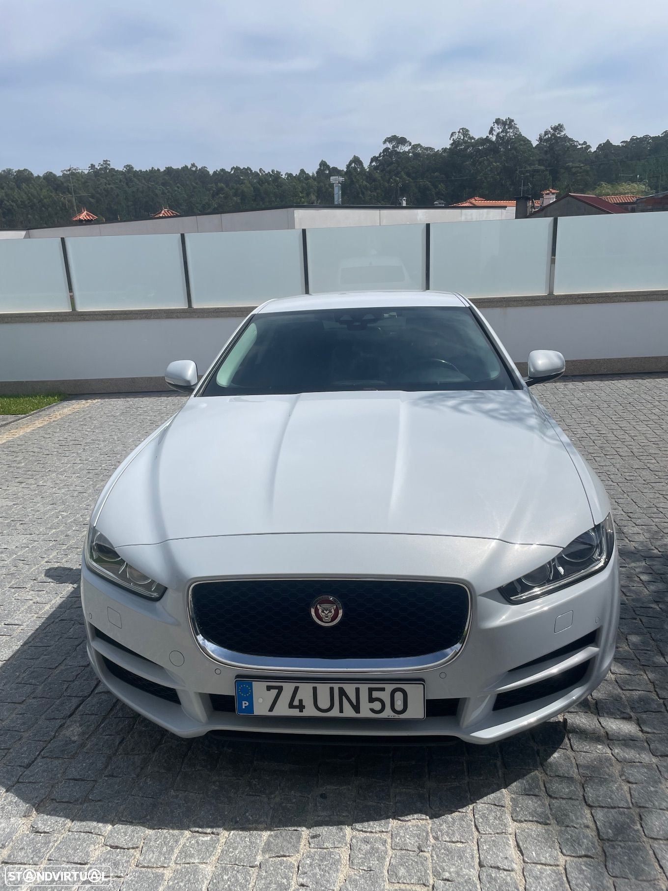 Jaguar XE 2.0 D Prestige Aut. - 1