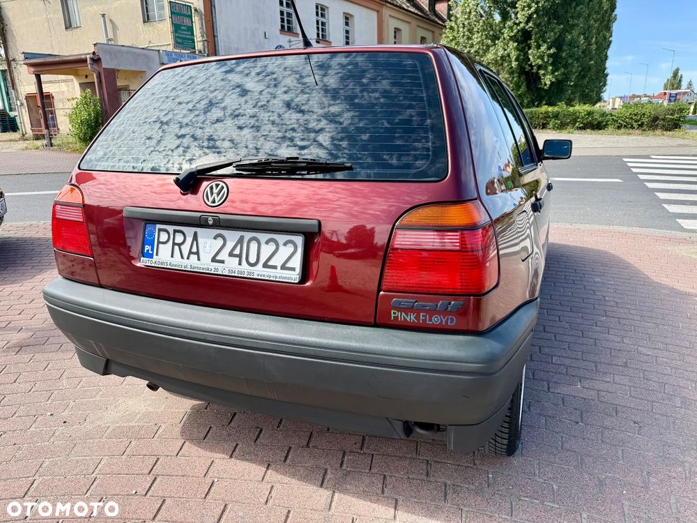 Volkswagen Golf 1.6 GL - 25