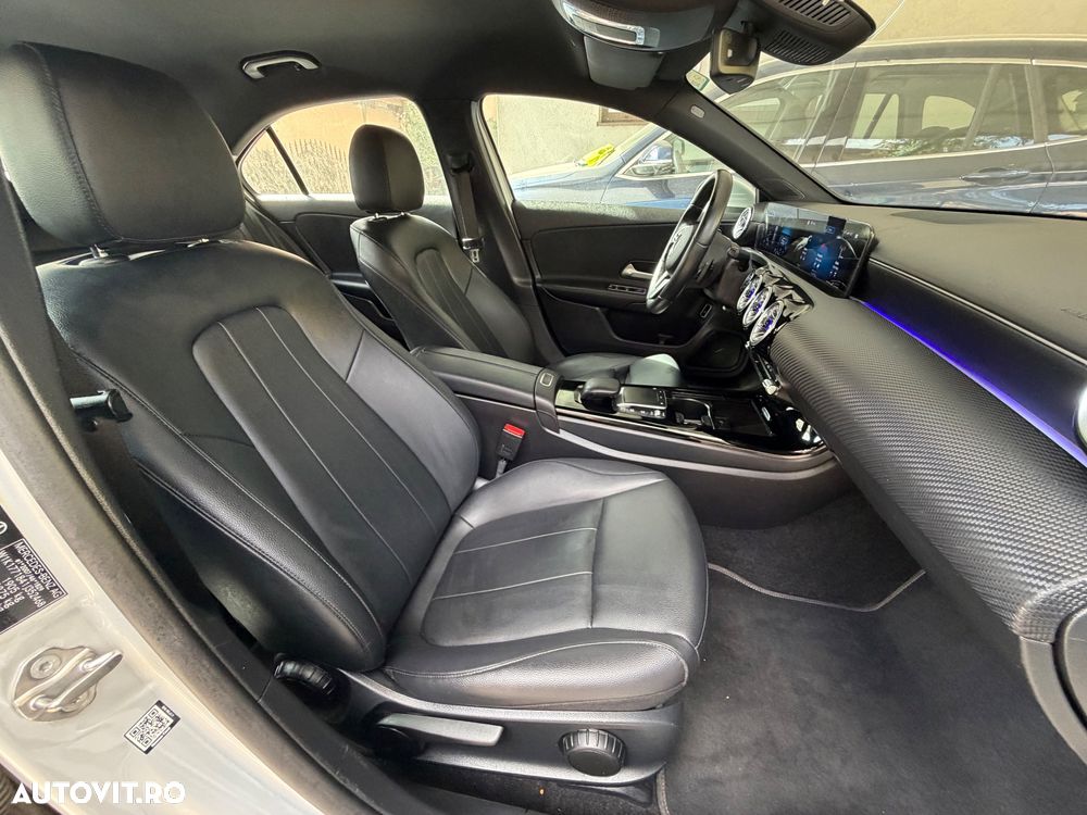 Mercedes-Benz A 180 Sedan 7G-DCT - 35