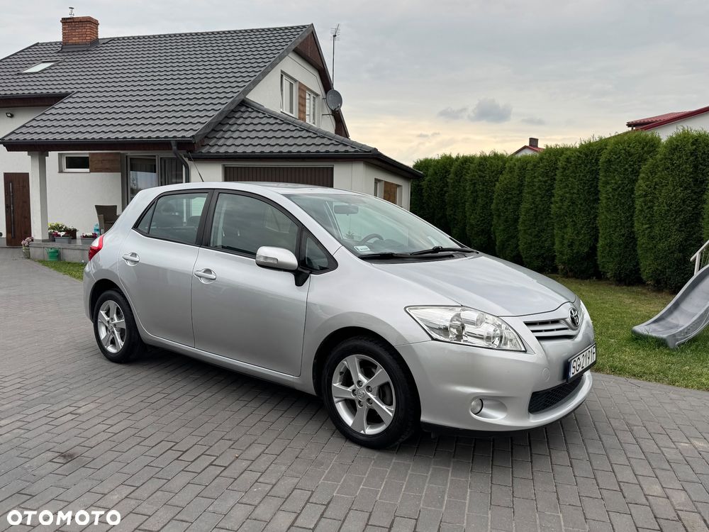 Toyota Auris - 13