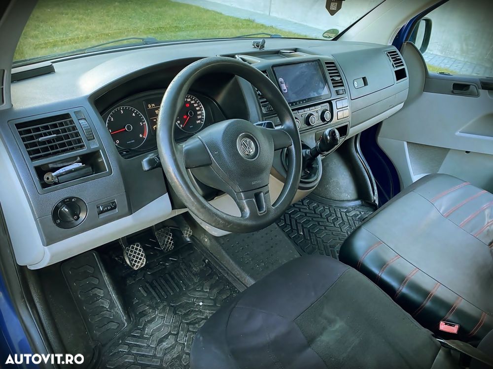 Volkswagen Caravelle - 5