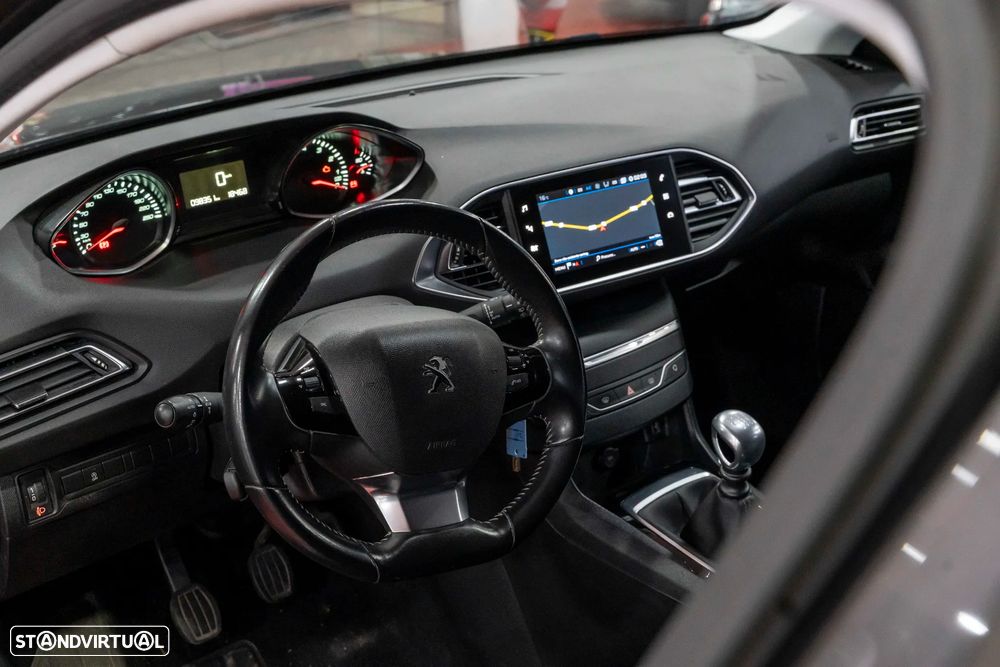 Peugeot 308 1.2 PureTech Style - 6