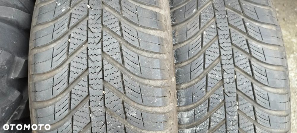 215/60/17 nexen nblue 4 season - 1