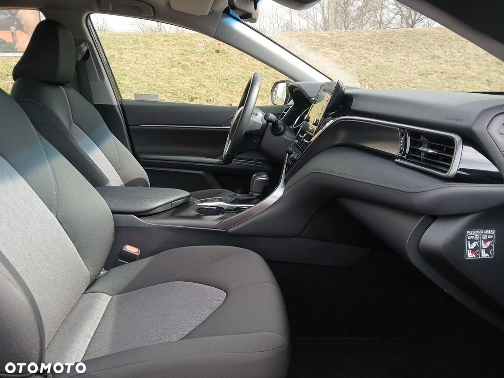 Toyota Camry 2.5 Hybrid Comfort CVT - 13