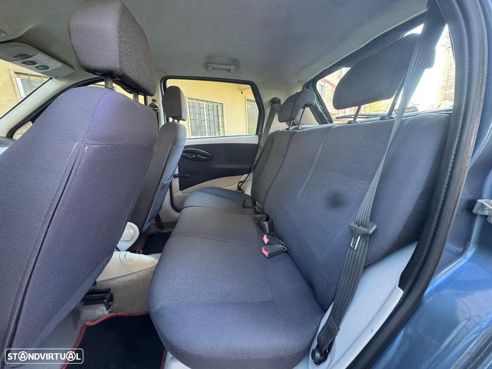 Fiat Punto 1.2 16V ELX - 6