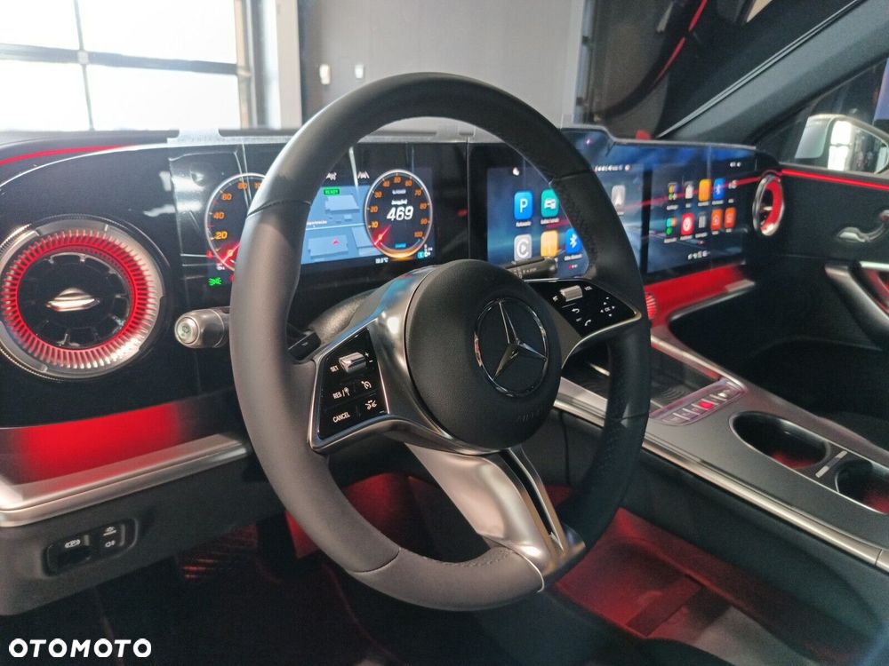 Mercedes-Benz GLC - 13