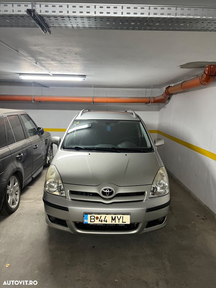 Toyota Corolla Verso 2.2 D-4D Sol - 19