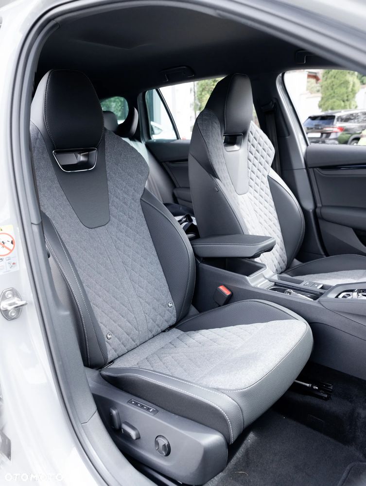 Skoda Octavia 2.0 TDI Sportline DSG - 17