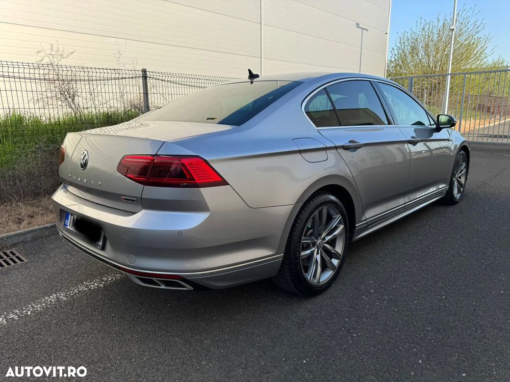 Volkswagen Passat 2.0 BiTDI DSG 4Mot Highline - 25