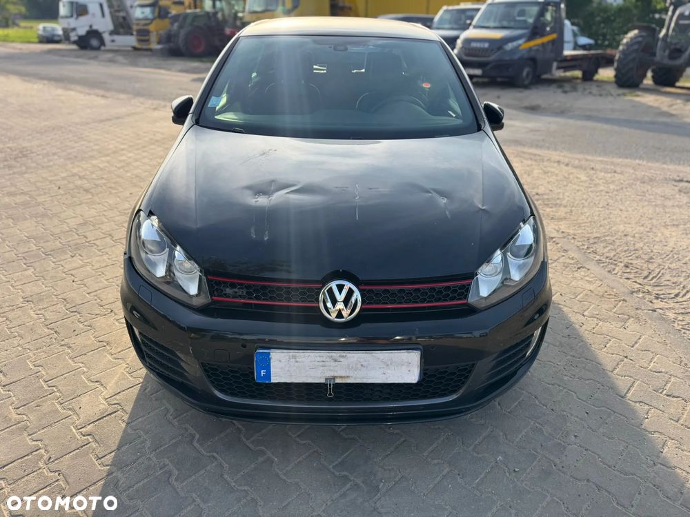 Volkswagen Golf 2.0 TSI GTI - 2