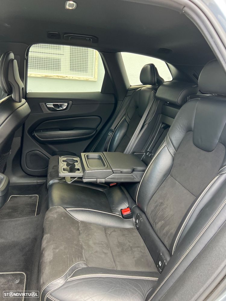 Volvo XC 60 2.0 D4 R-Design AWD Geartronic - 37