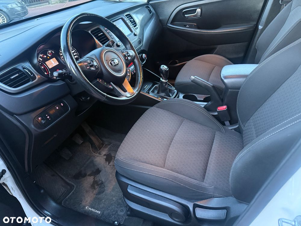 Kia Carens 1.7 CRDi L 7os - 11