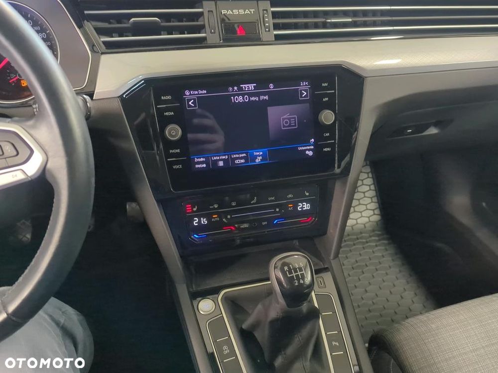 Volkswagen Passat 2.0 TDI EVO Business - 12