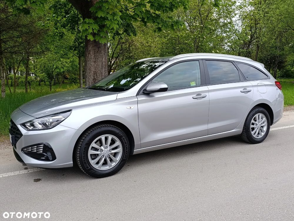Hyundai i30 1.5 DPI Classic + - 10