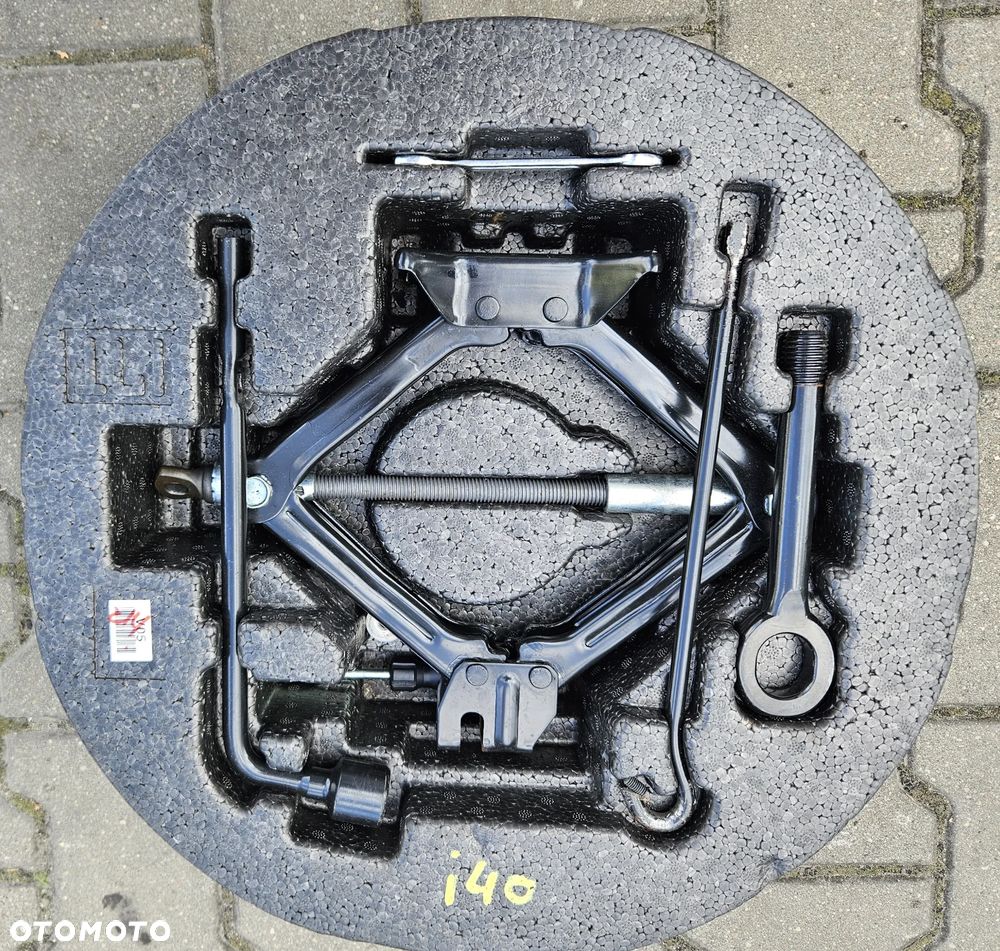 Hyundai I40 i40  lewarek klucz koła
