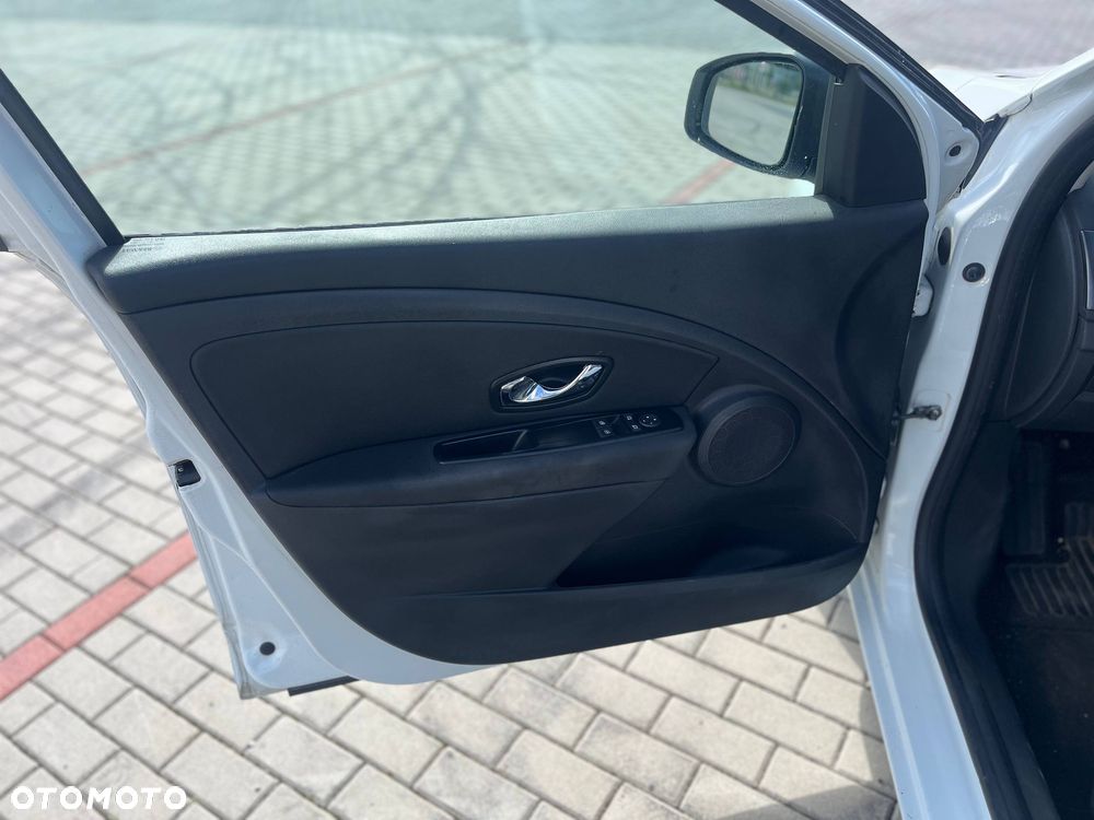 Renault Megane dCi 95 FAP Paris - 13
