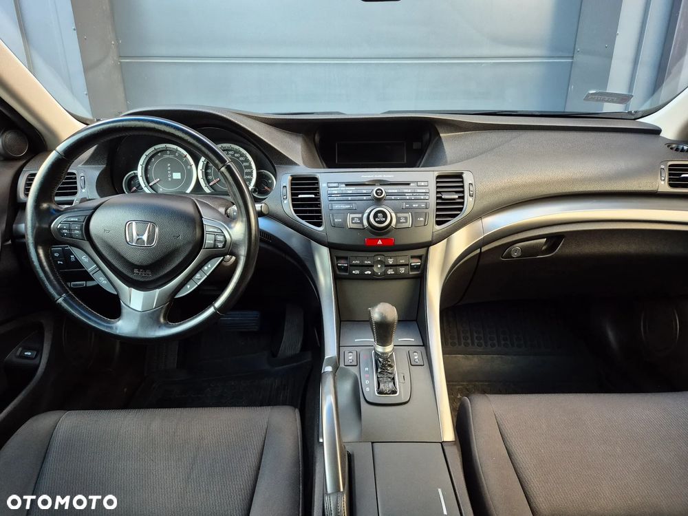 Honda Accord 2.0 Executive - 7