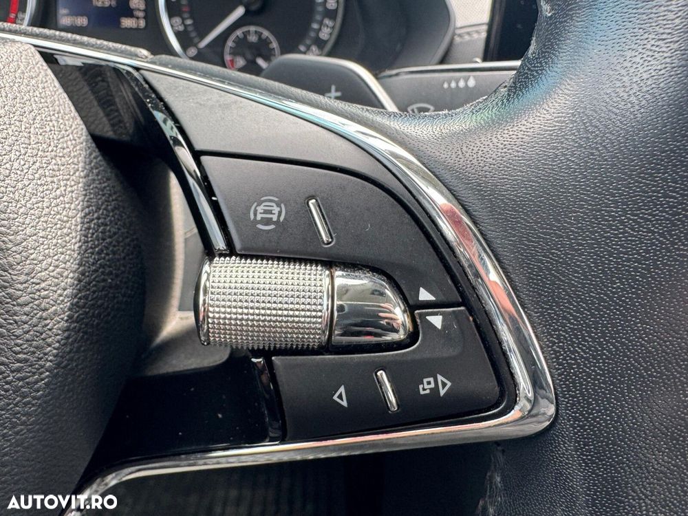 Skoda Octavia 2.0 TDI DSG Ambition - 15