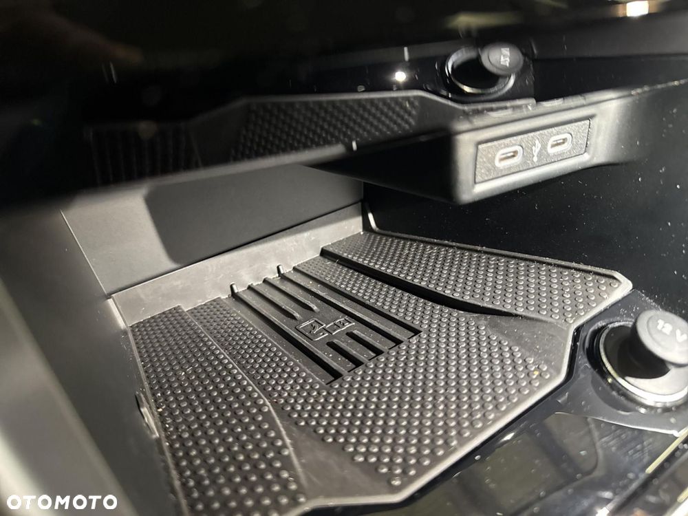 Volkswagen T-Roc 1.5 TSI Life DSG - 24