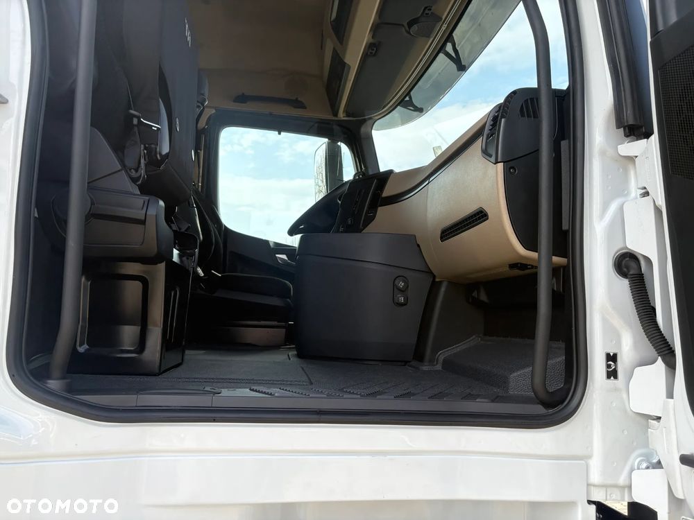 Mercedes-Benz Actros L - 13