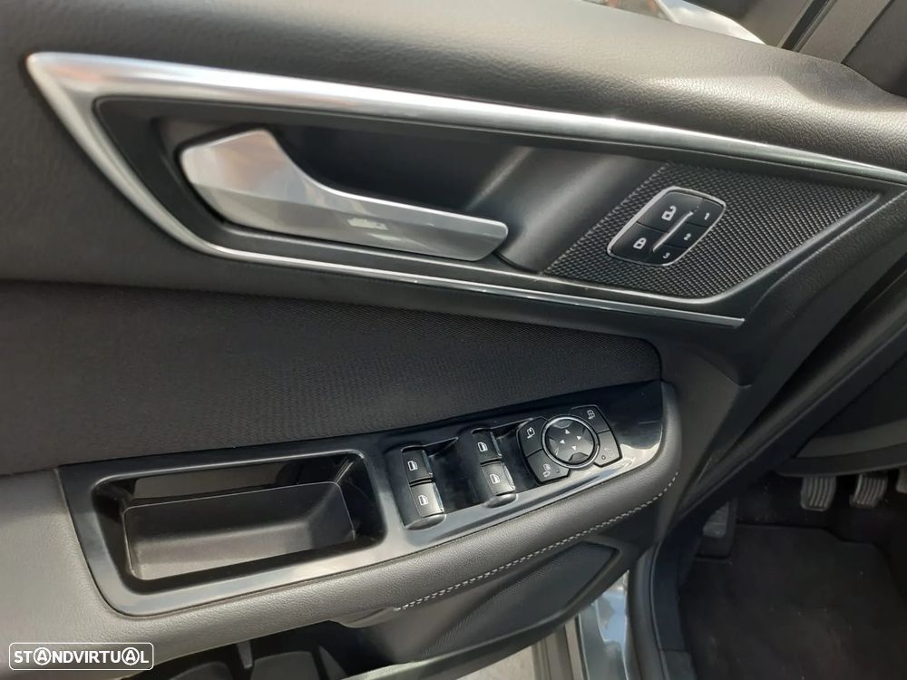 Ford S-Max 2.0 TDCi Titanium - 19