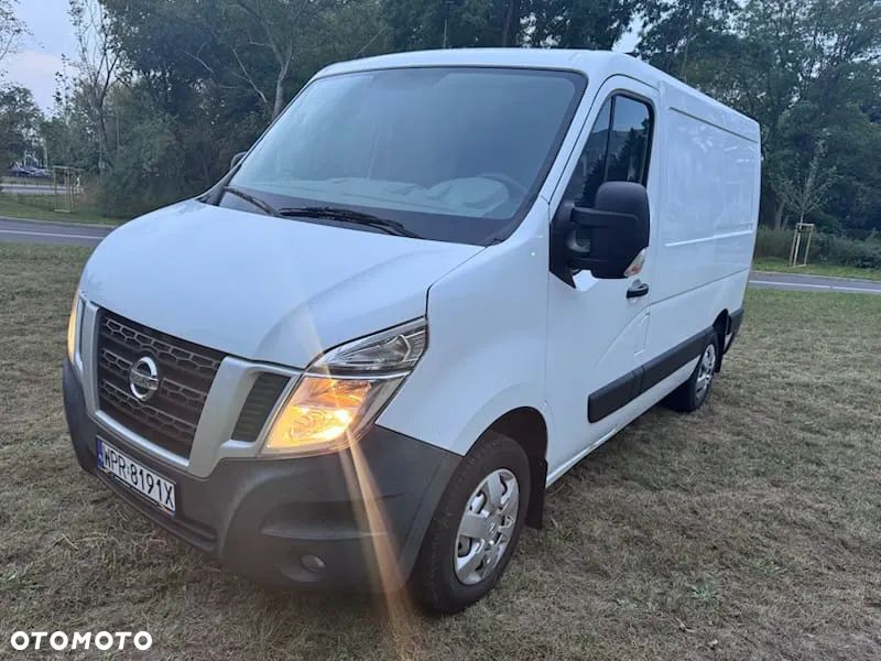 Nissan NV400 - 1