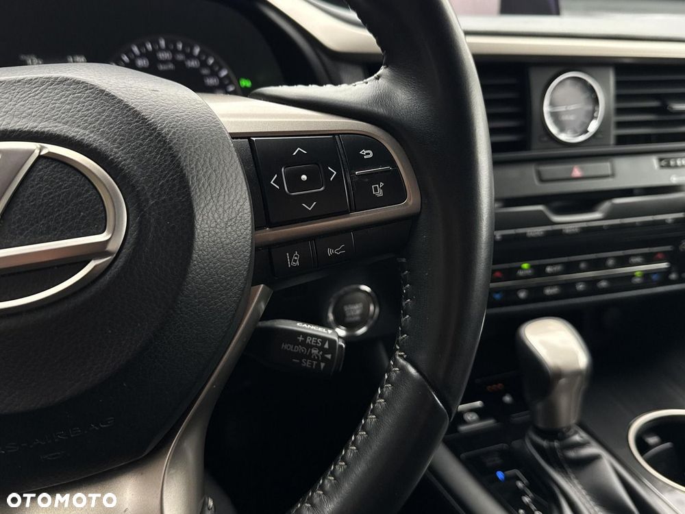 Lexus RX - 17