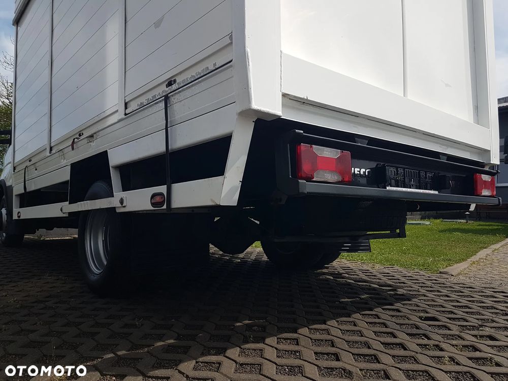 Iveco 70C18 KONTENER ROLETY BOK DO TRANSPORTU WODY 3,66x2,21x1,86 KLIMA DMC 7000KG RAMA PODWOZIE - 26
